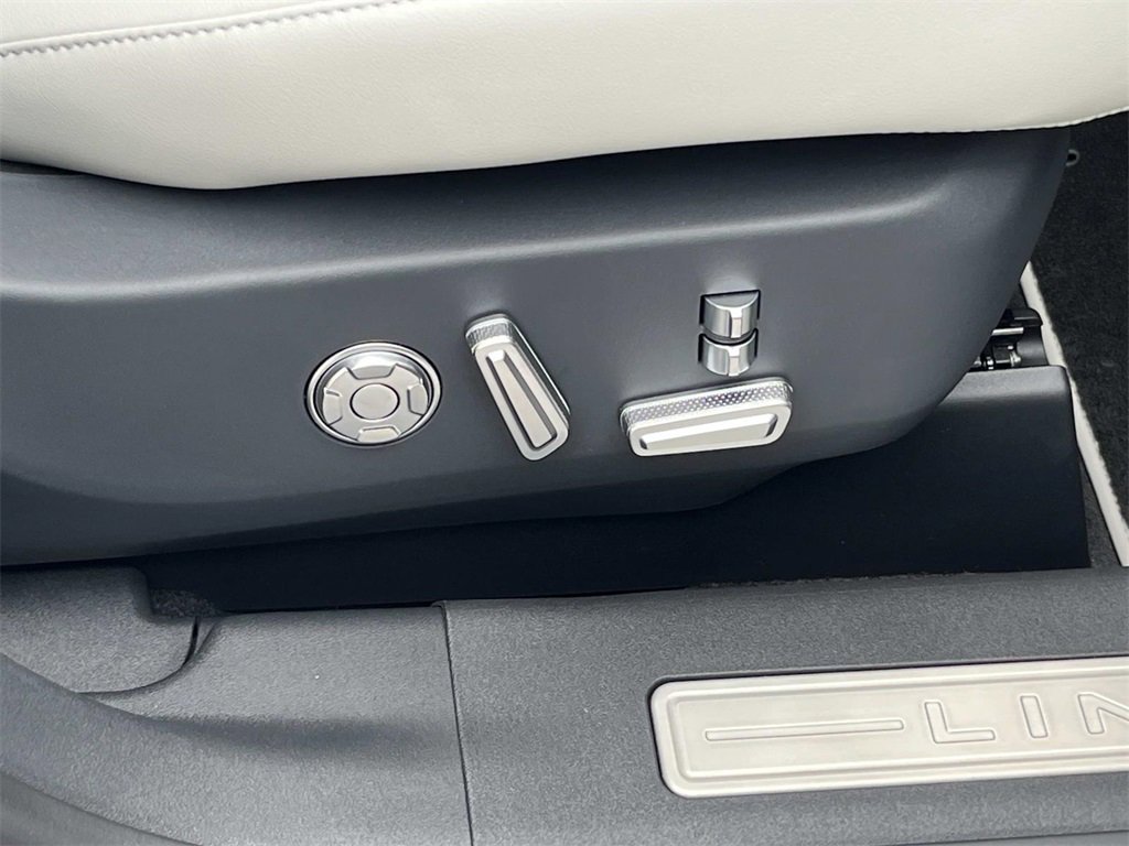 New 2026 Lincoln Nautilus Reserve image 20