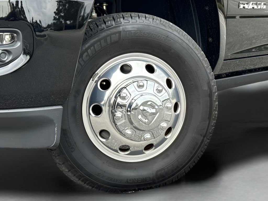 Used 2023 RAM 3500 Limited image 14