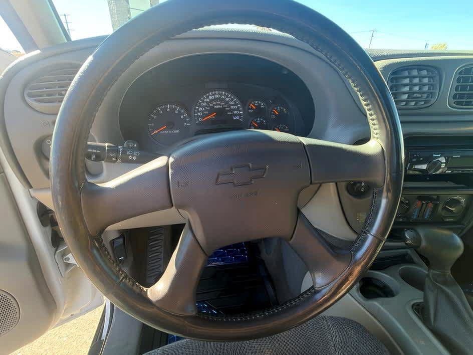 Used 2002 Chevrolet TrailBlazer LT AWD/4WD image 15