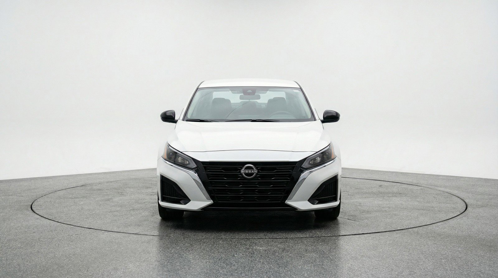 Used 2025 Nissan Altima 2.5 SV image 2