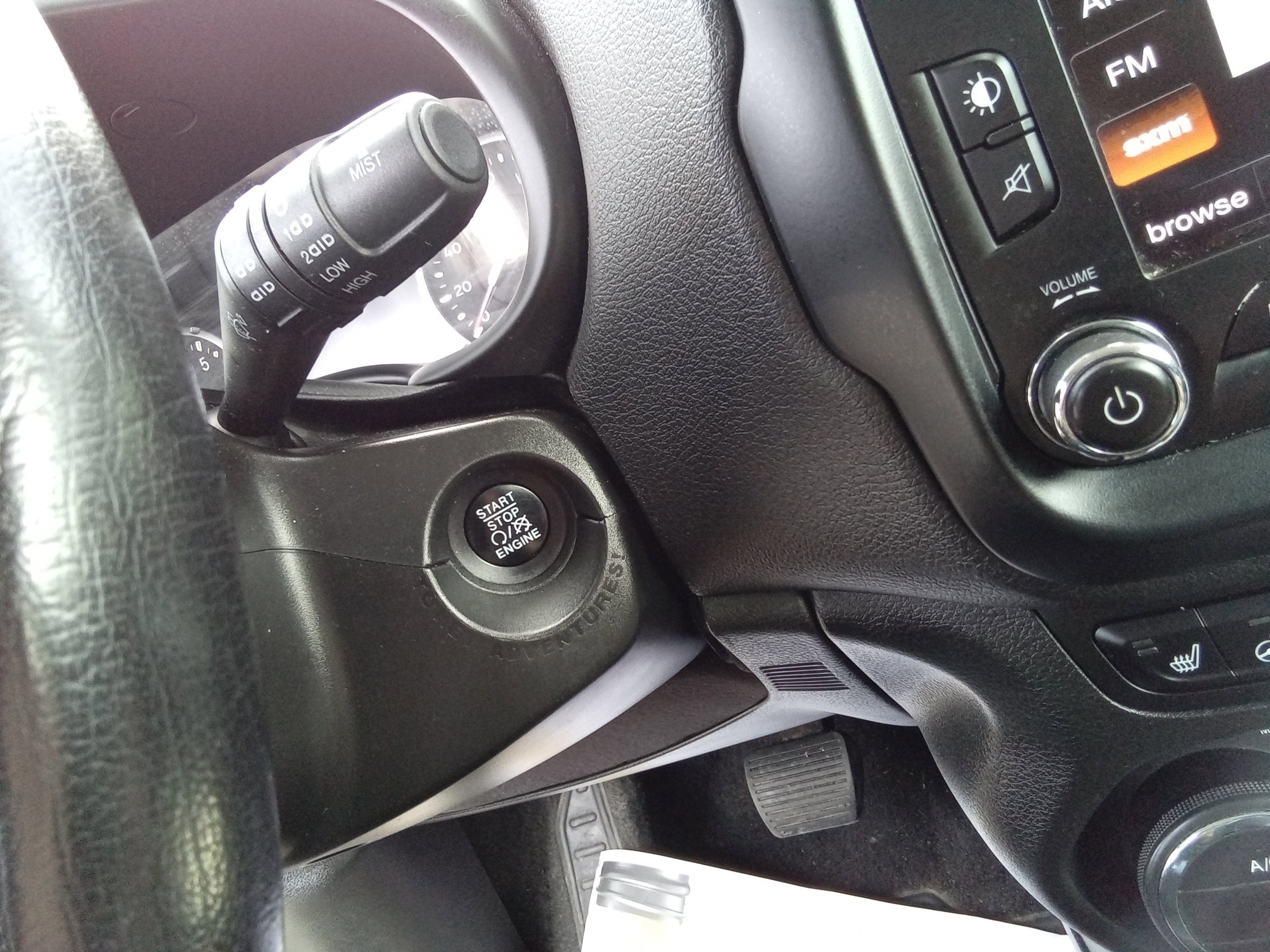 Used 2017 Jeep Renegade Trailhawk AWD/4WD image 22