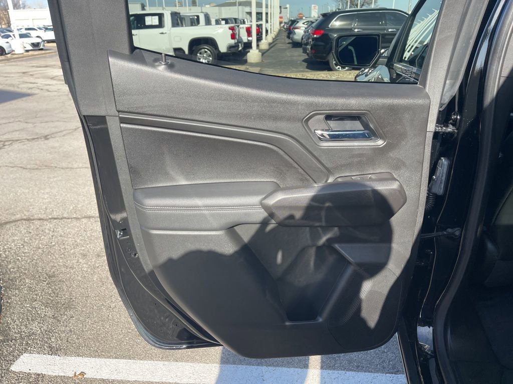 New 2025 Chevrolet Colorado LT w/ LT Convenience Package image 16