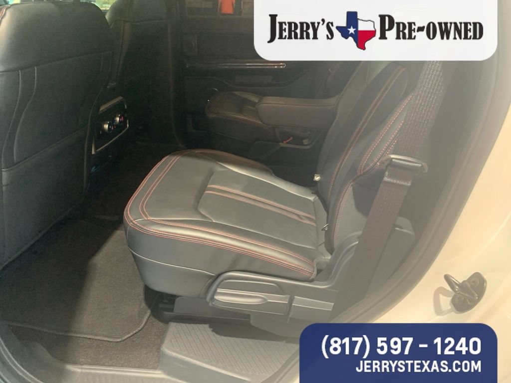 Used 2023 Ford Expedition Limited RWD image 8