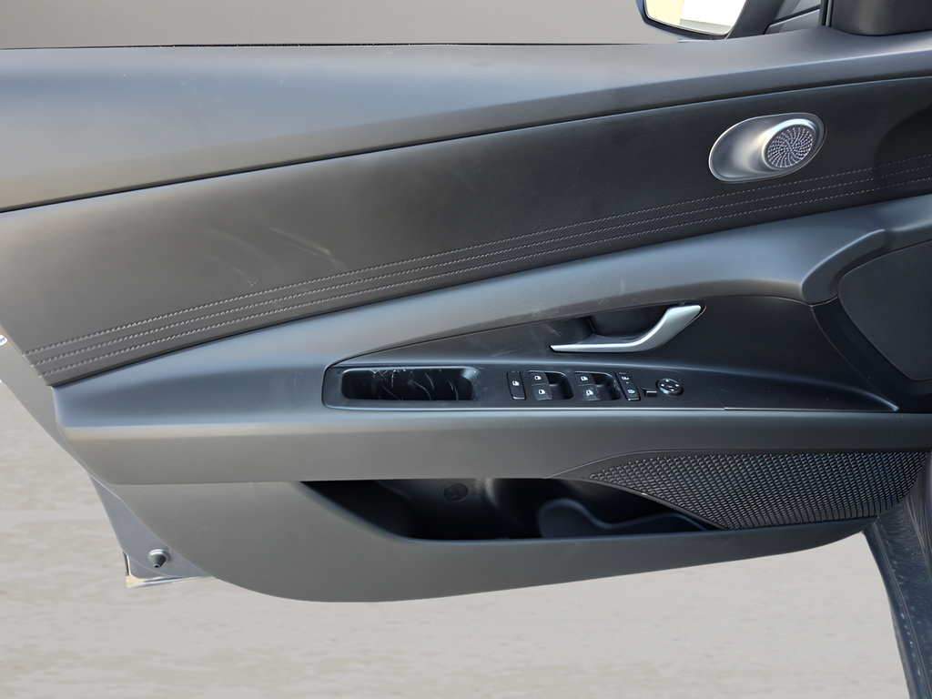 New 2026 Hyundai Elantra SE FWD image 12