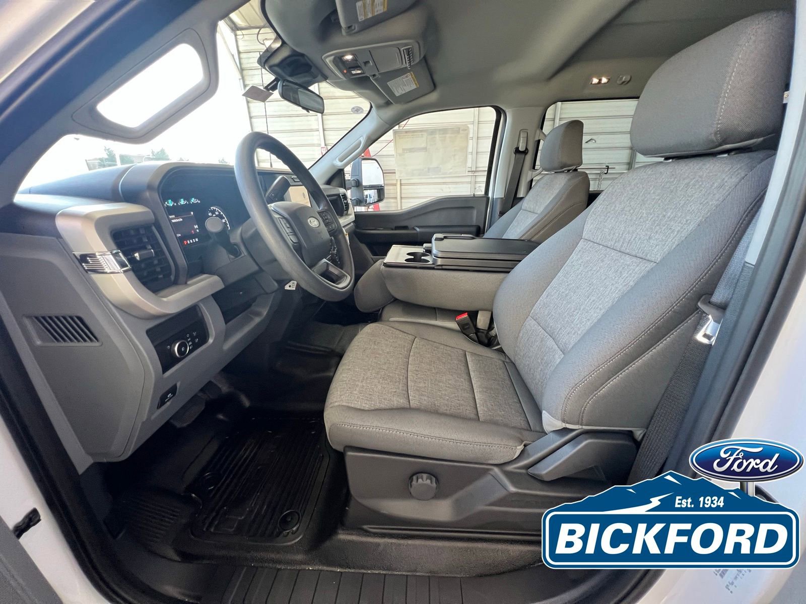 New 2026 Ford F550 4x4 Crew Cab image 11
