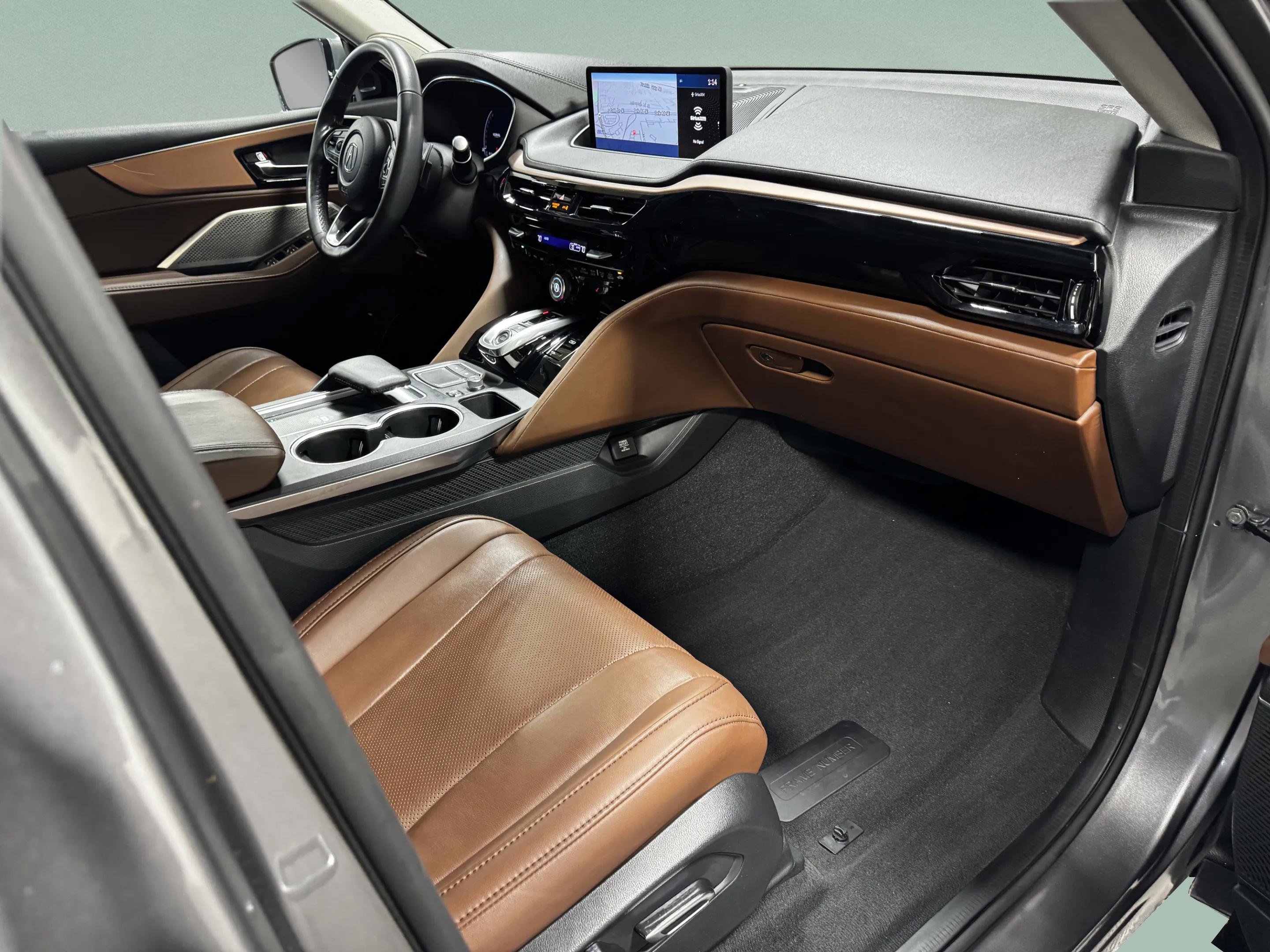 Certified 2023 Acura MDX FWD w/ Technology Package image 11