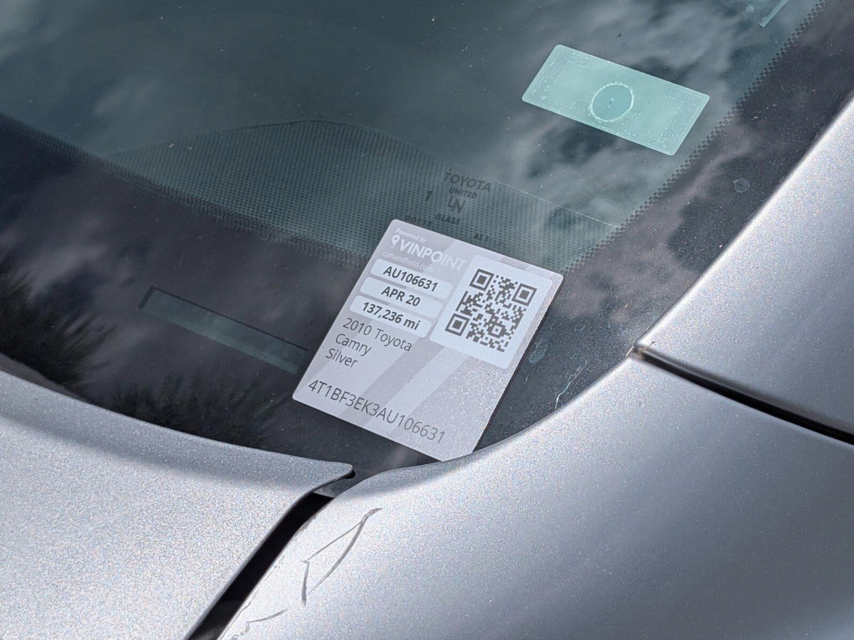 Used 2010 Toyota Camry LE FWD image 25