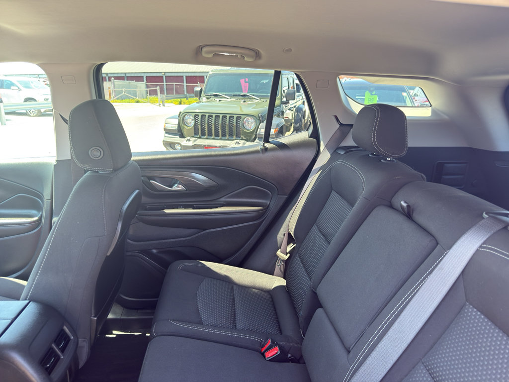 Used 2022 GMC Terrain SLE w/ Driver Convenience Package AWD/4WD image 32