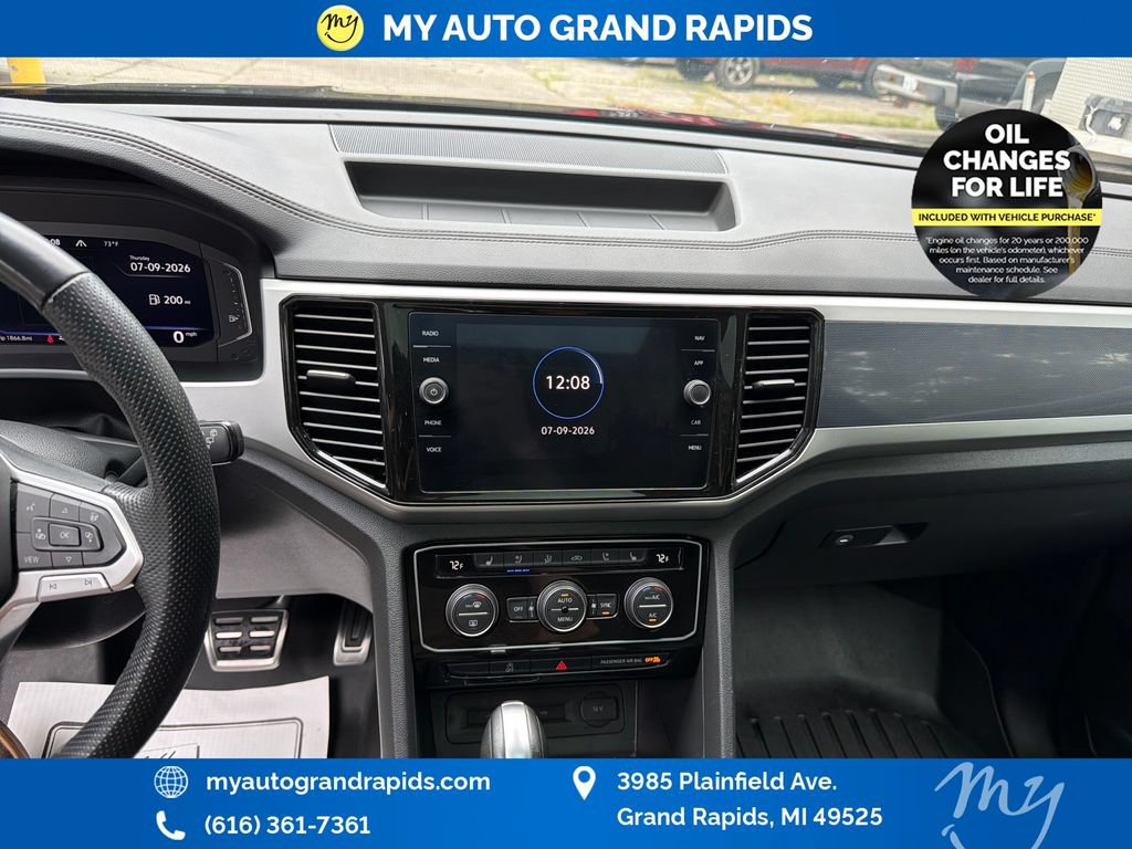 Used 2022 Volkswagen Atlas Cross Sport SEL Premium R-Line AWD/4WD image 19