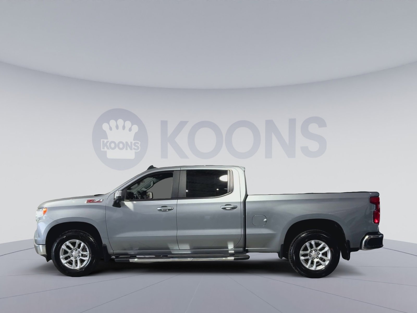 Used 2024 Chevrolet Silverado 1500 LT AWD/4WD image 7