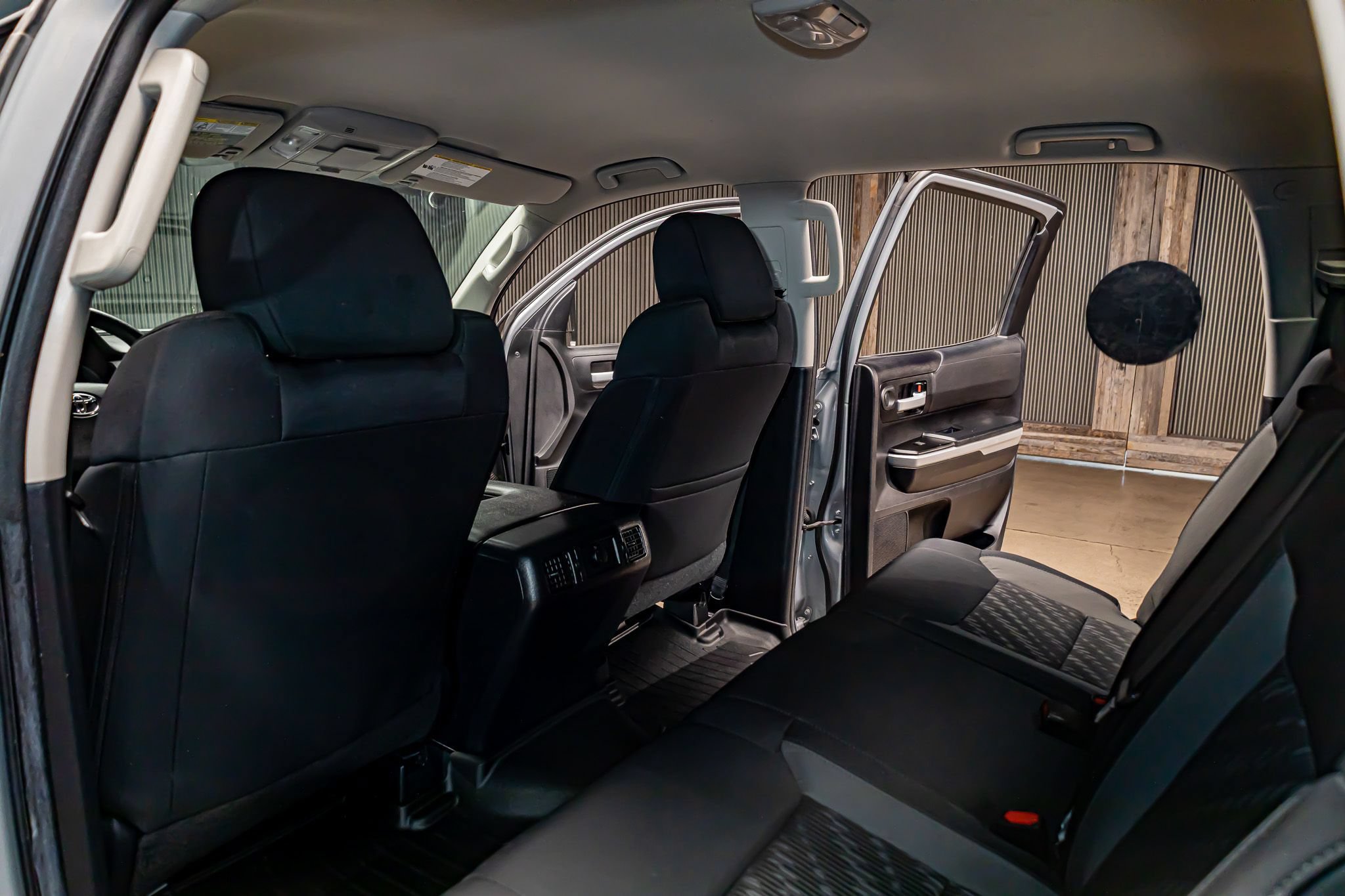 Used 2019 Toyota Tundra SR5 w/ SR5 Upgrade Package AWD/4WD image 21