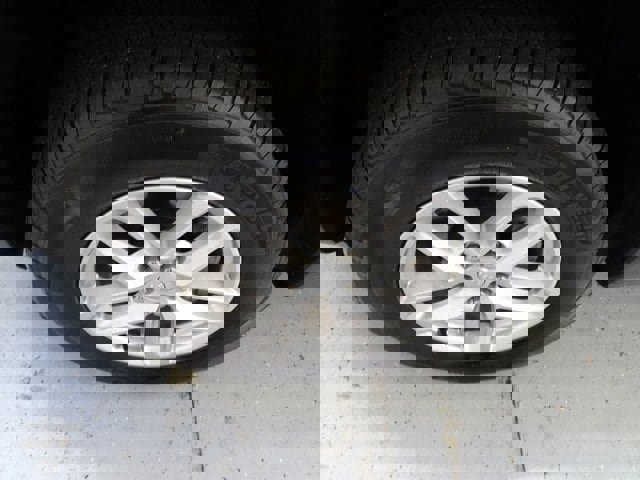 Certified 2023 Jeep Grand Cherokee Laredo X image 25