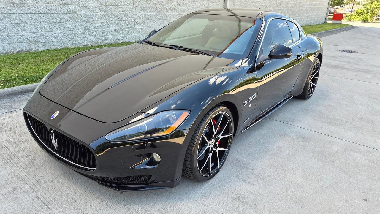 Used 2012 Maserati GranTurismo S RWD image 3