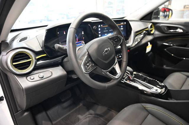 New 2026 Chevrolet Trax ACTIV w/ Sunroof Package FWD image 21