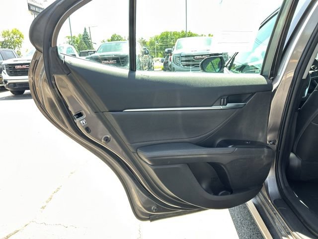 Used 2018 Toyota Camry XLE w/ Audio Package FWD image 19