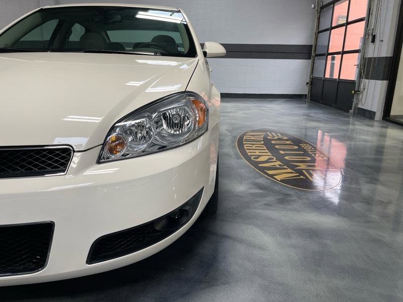 Used 2009 Chevrolet Impala SS w/ Convenience Package FWD image 4