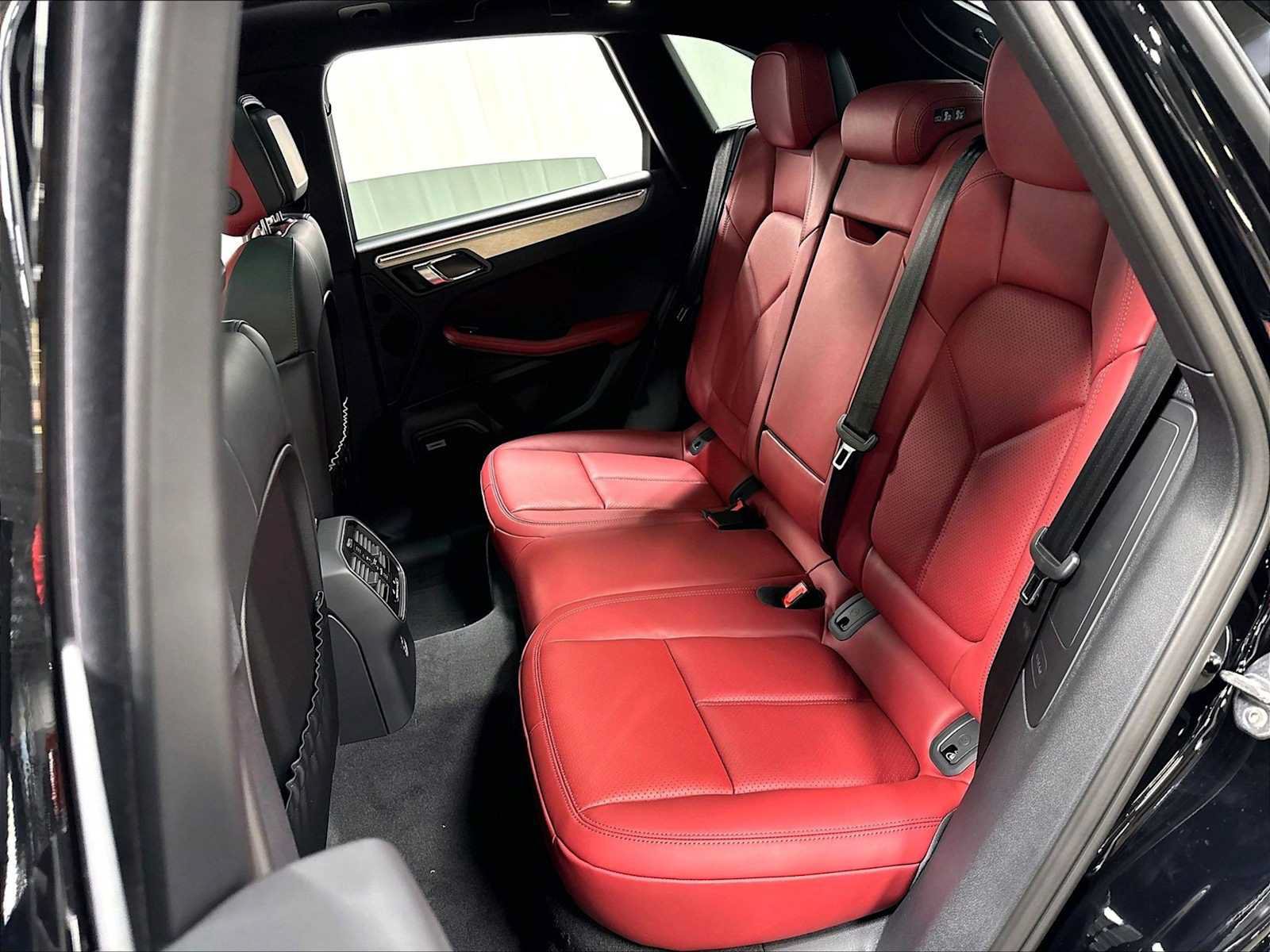 New 2026 Porsche Macan S AWD/4WD image 25