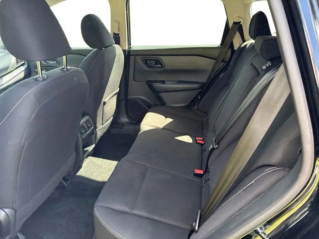 Used 2024 Nissan Rogue S FWD image 28