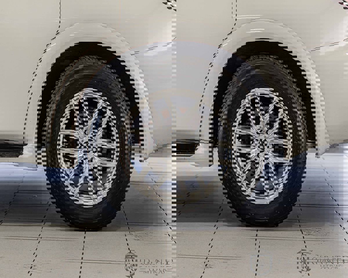 Used 2019 Nissan Armada Platinum image 9