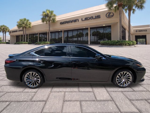 Certified 2025 Lexus ES 300h w/ Technology Package FWD image 3