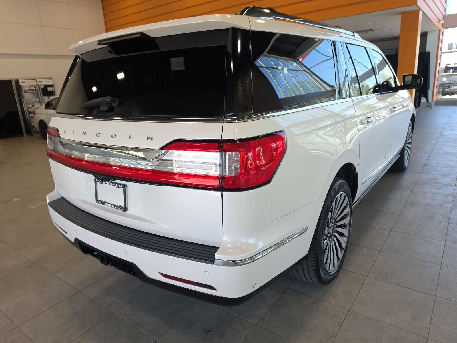 Used 2019 Lincoln Navigator L Reserve AWD/4WD image 8
