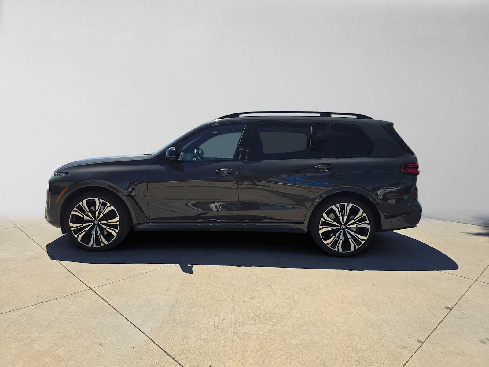 Used 2024 BMW X7 M60i w/ Executive Package AWD/4WD image 6