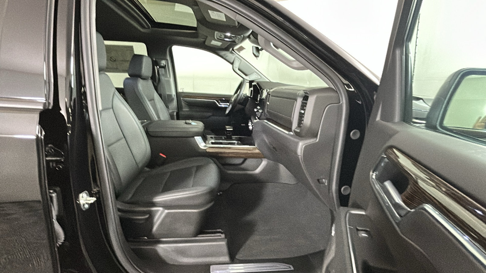 New 2026 GMC Sierra 1500 Elevation w/ Elevation Premium Package AWD/4WD image 37