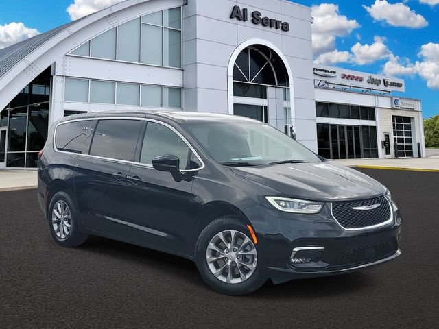 New 2026 Chrysler Pacifica Limited w/ Trailer Tow Group AWD/4WD image 1