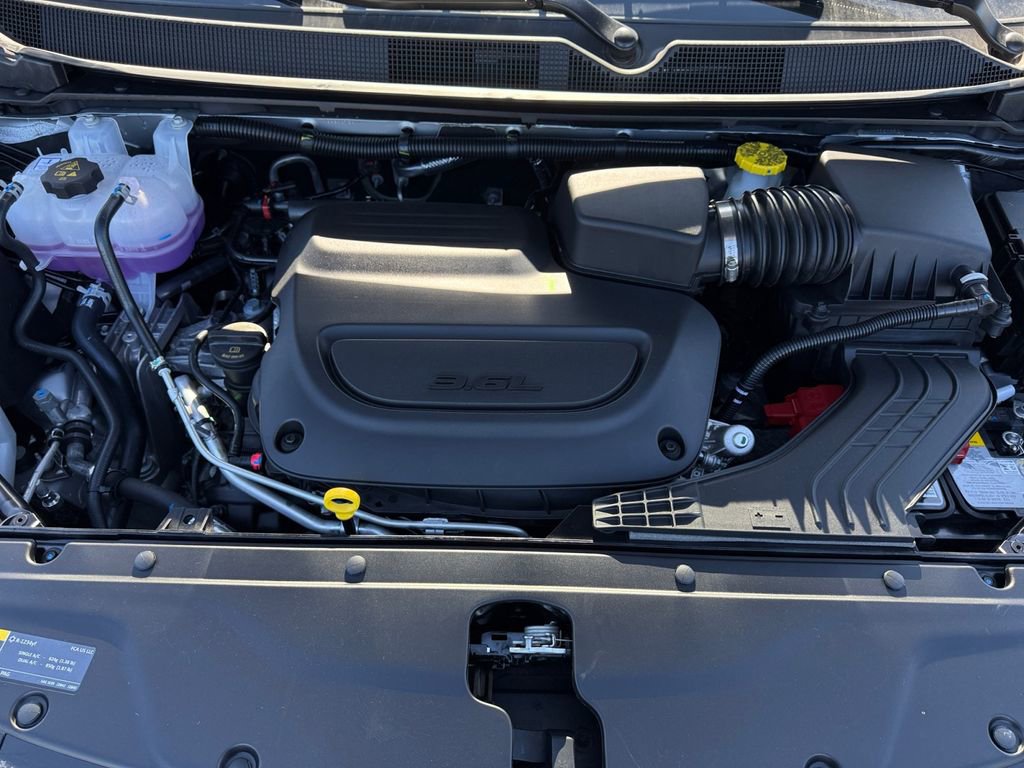 New 2026 Chrysler Pacifica Select AWD/4WD image 23