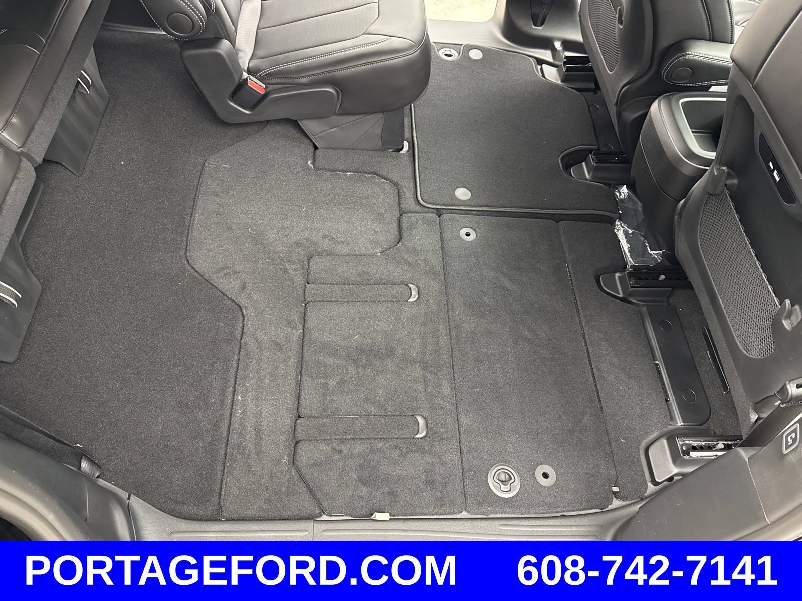 New 2026 Chrysler Pacifica Select w/ S Appearance Package FWD image 39