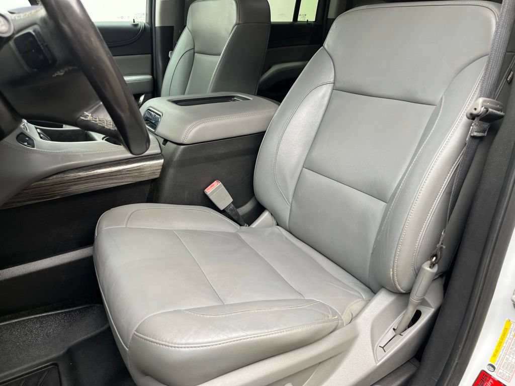 Used 2018 Chevrolet Suburban LT RWD image 19