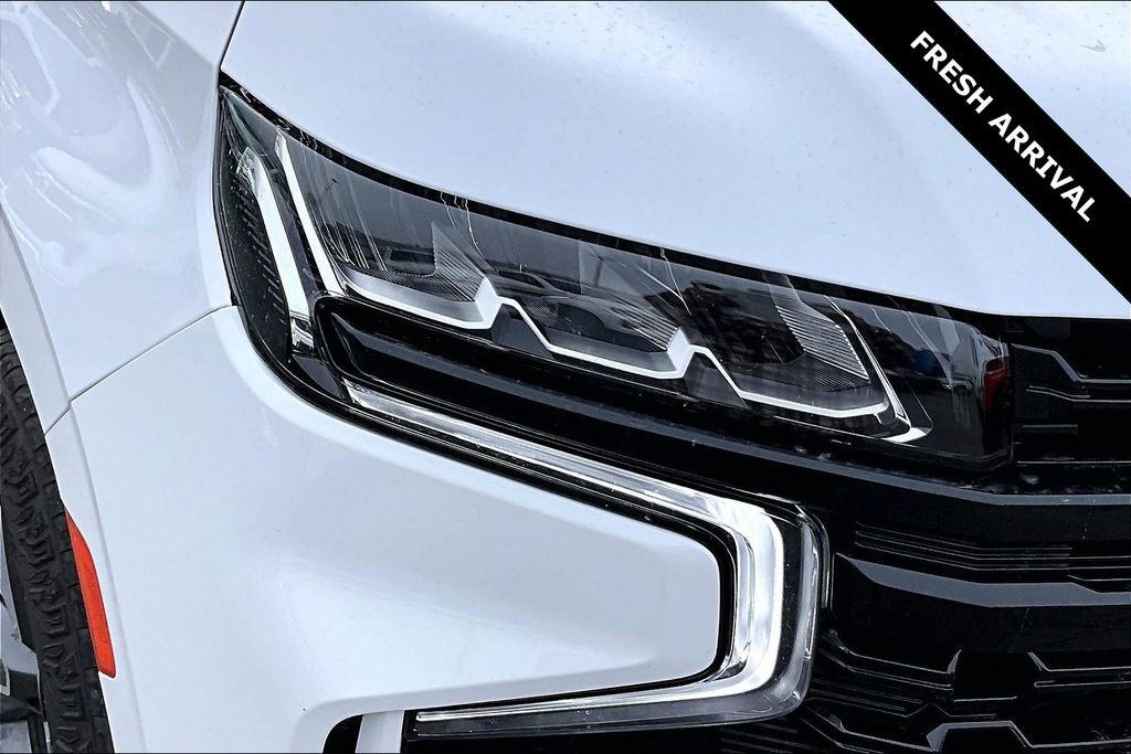 Used 2024 Chevrolet Suburban Z71 w/ Off-Road Capability Package image 30