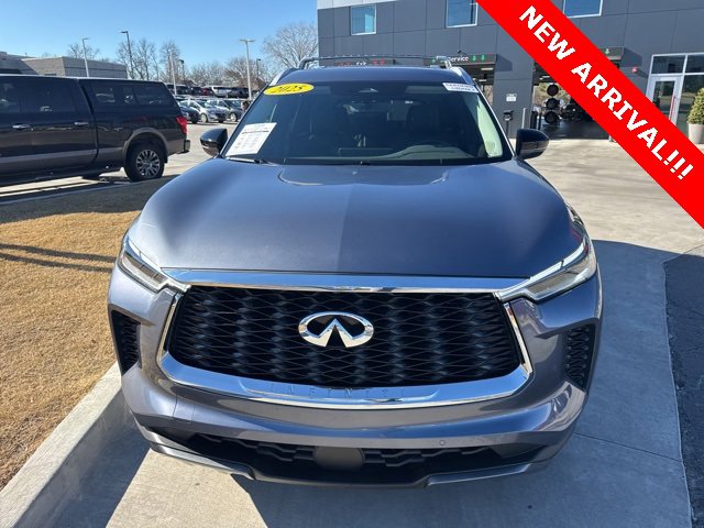 Used 2025 INFINITI QX60 Sensory image 2