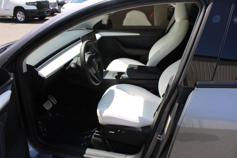 Used 2025 Tesla Model Y Performance AWD/4WD image 9