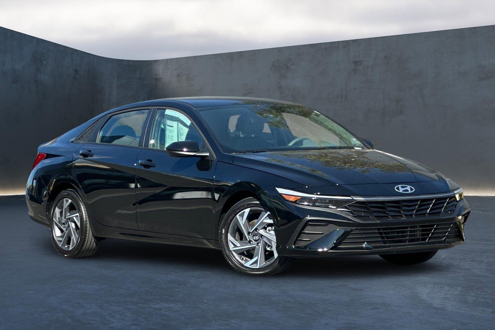 Used 2025 Hyundai Elantra SEL