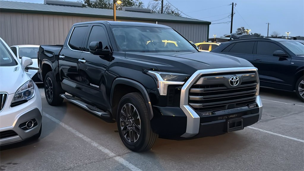 Used 2023 Toyota Tundra Limited image 3