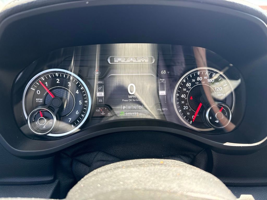 Used 2019 RAM 1500 Laramie AWD/4WD image 12
