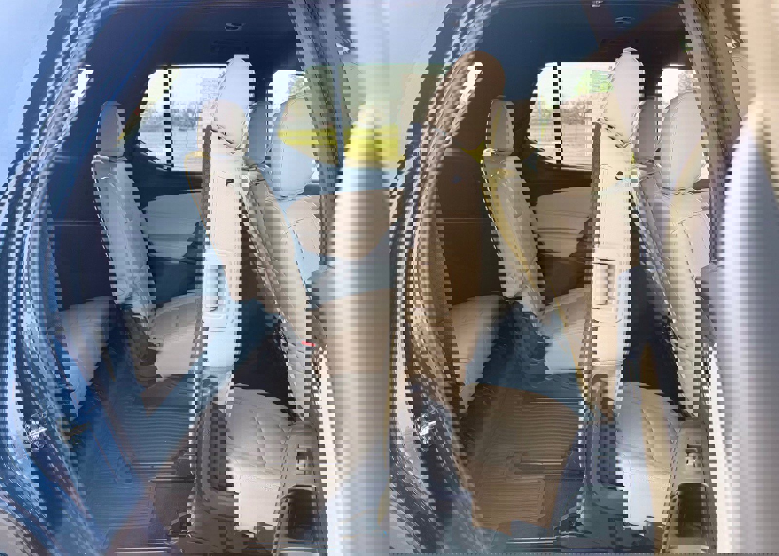 Used 2023 Chevrolet Traverse LT image 20