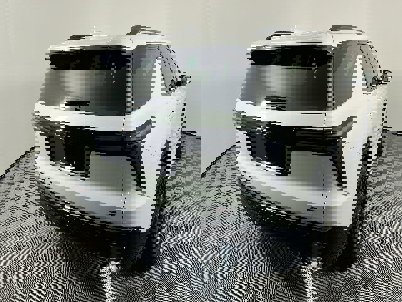 Used 2024 Chevrolet Traverse RS w/ LPO, Floor Liner Package image 3