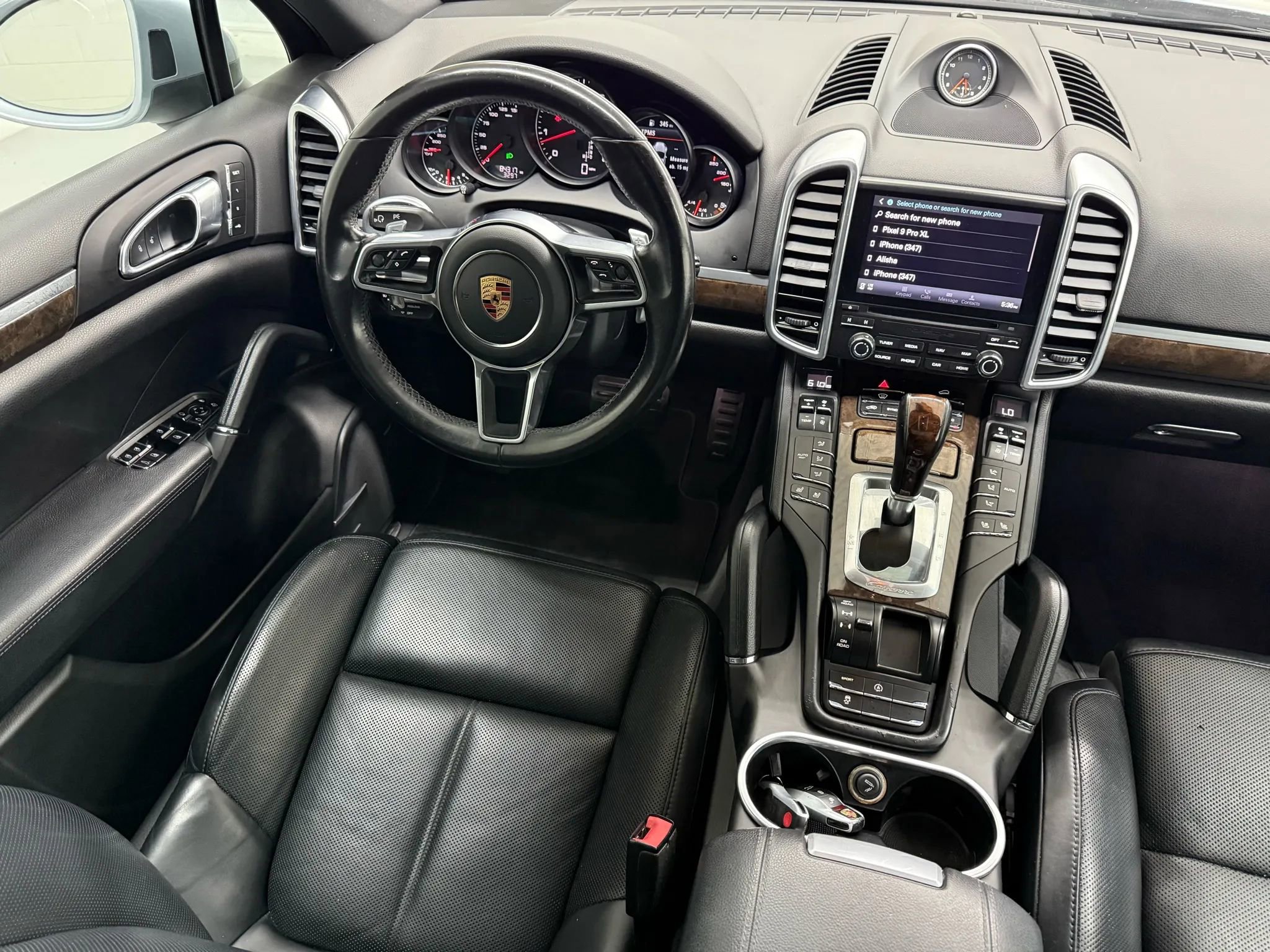 Used 2018 Porsche Cayenne Platinum Edition image 30