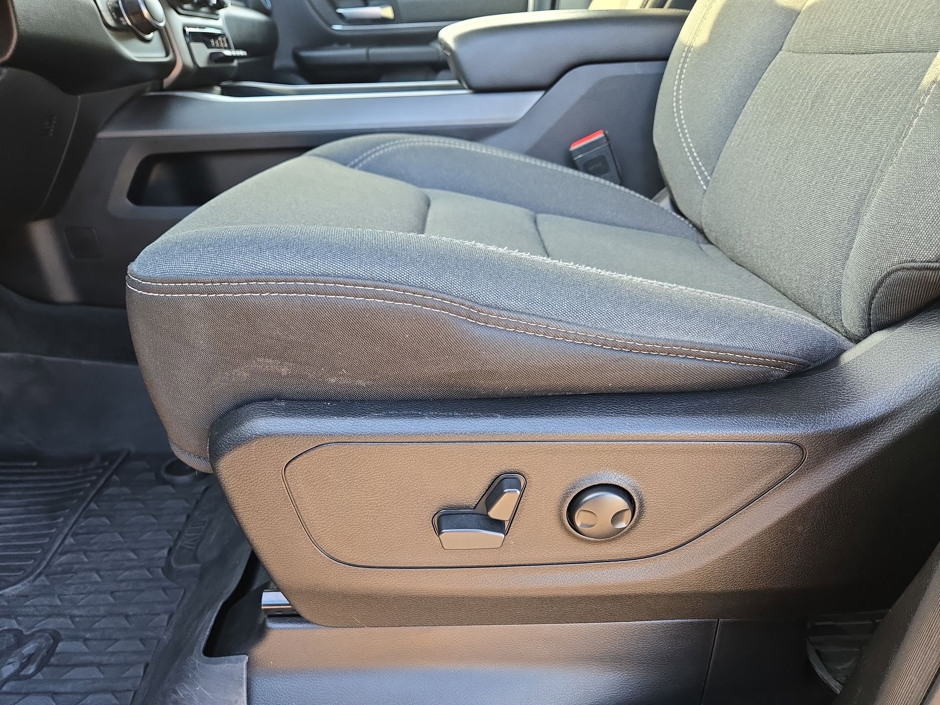 Used 2022 RAM 1500 Lone Star AWD/4WD image 17