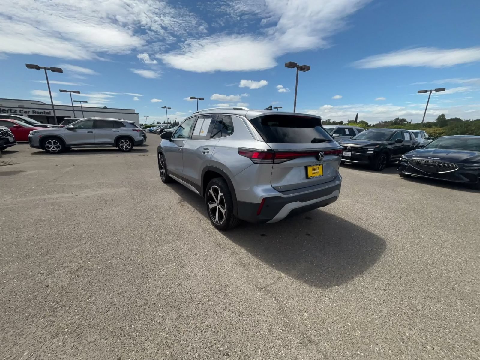 Used 2026 Volkswagen Tiguan SE AWD/4WD image 11