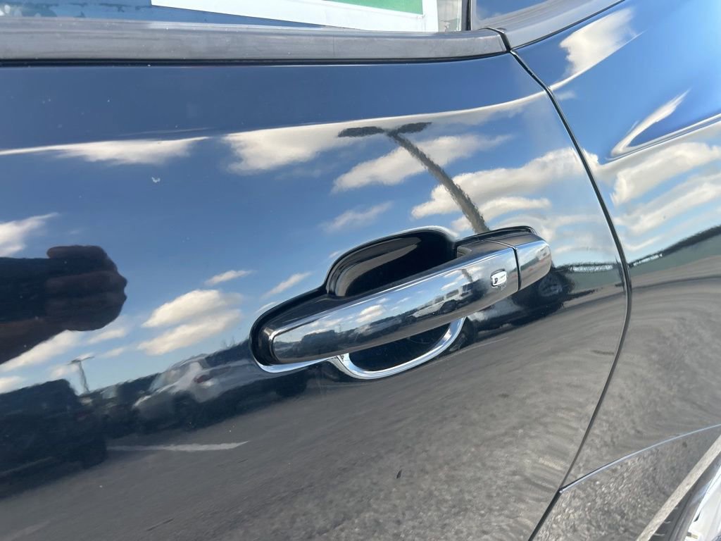 Used 2018 Chevrolet Camaro LT image 20