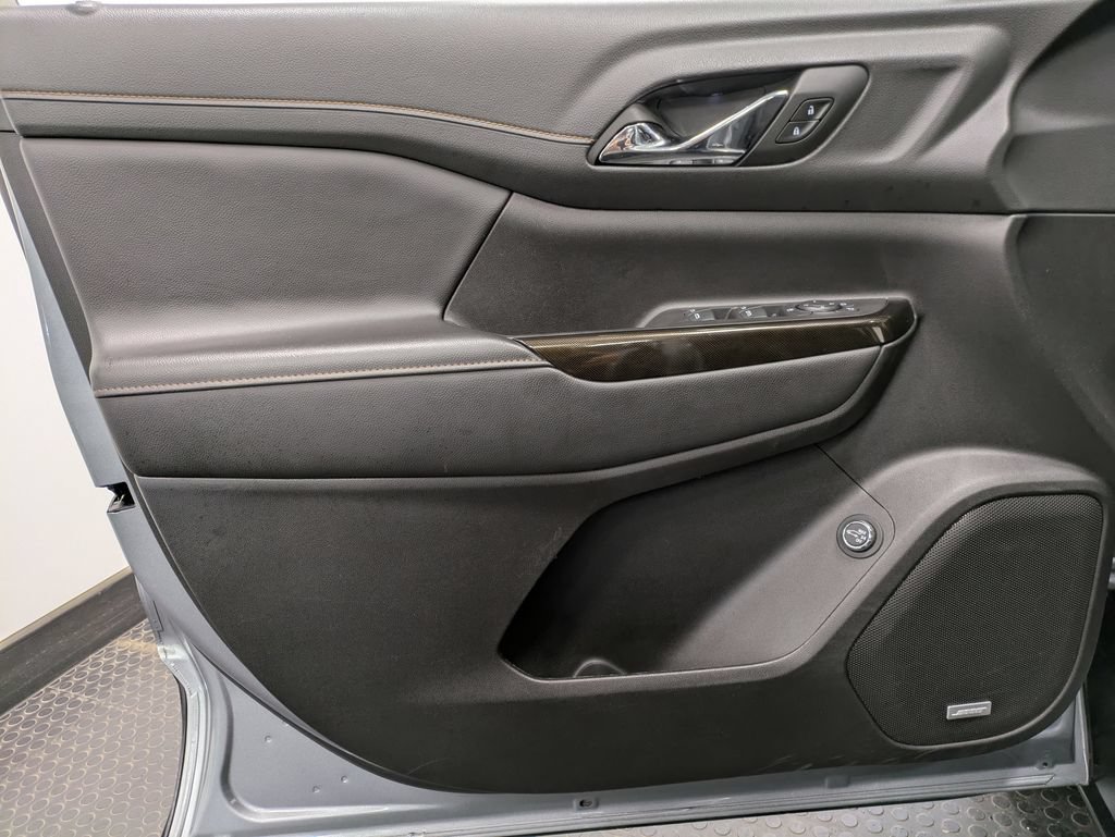 Used 2023 GMC Acadia AT4 AWD/4WD image 8