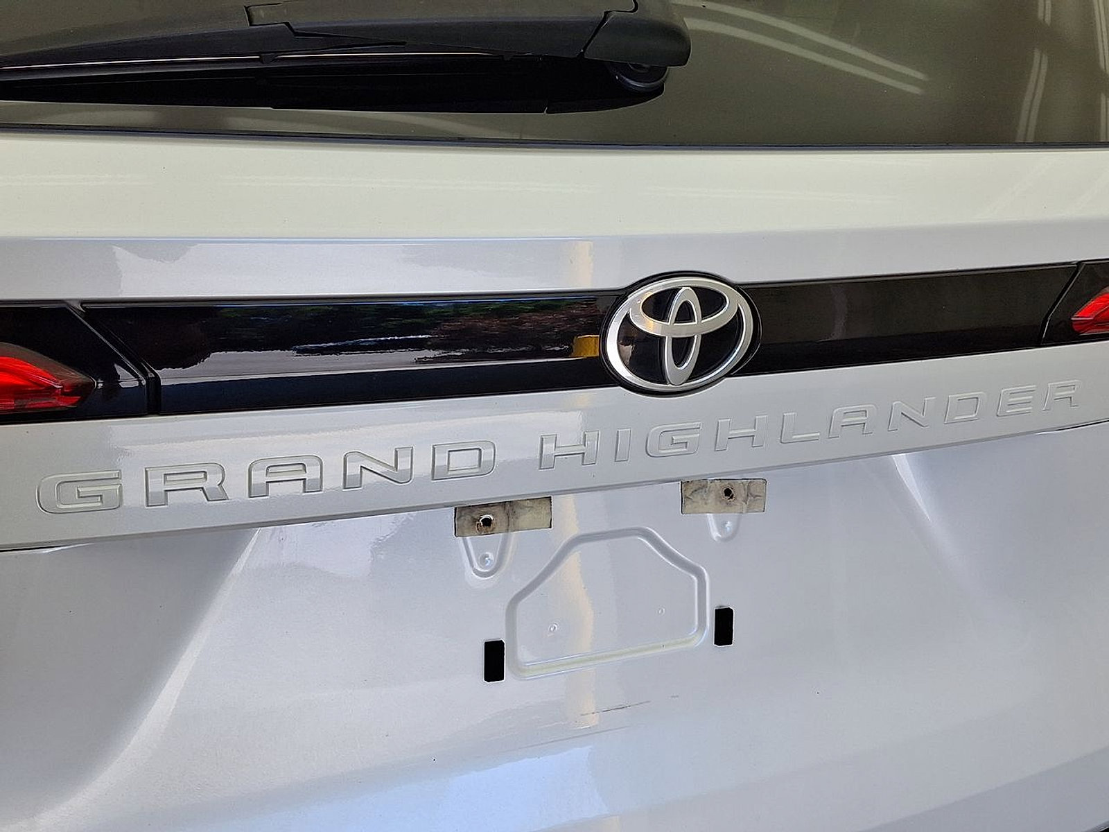 Used 2024 Toyota Grand Highlander XLE image 24