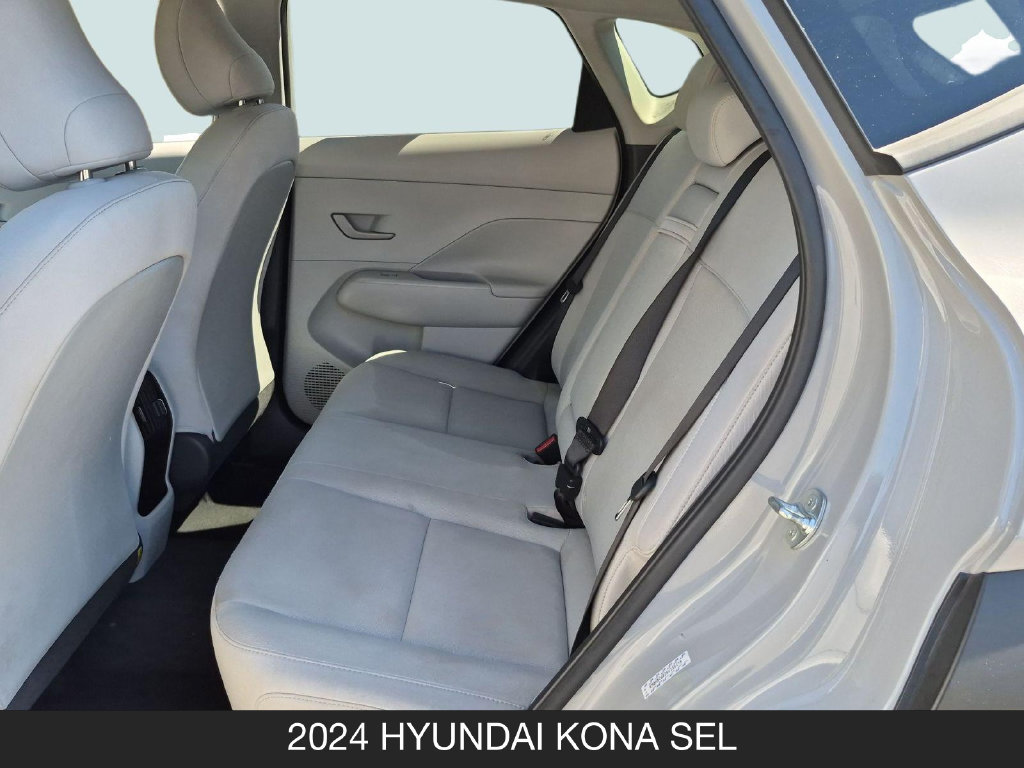 Used 2024 Hyundai Kona SEL AWD/4WD image 16