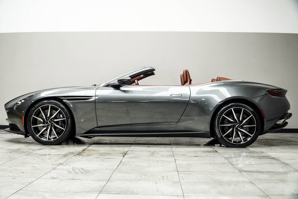 Used 2019 Aston Martin DB11 Volante RWD image 24