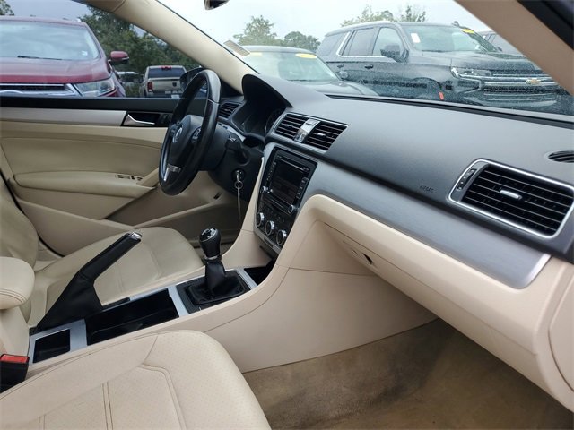 Used 2012 Volkswagen Passat 2.5 SE image 29