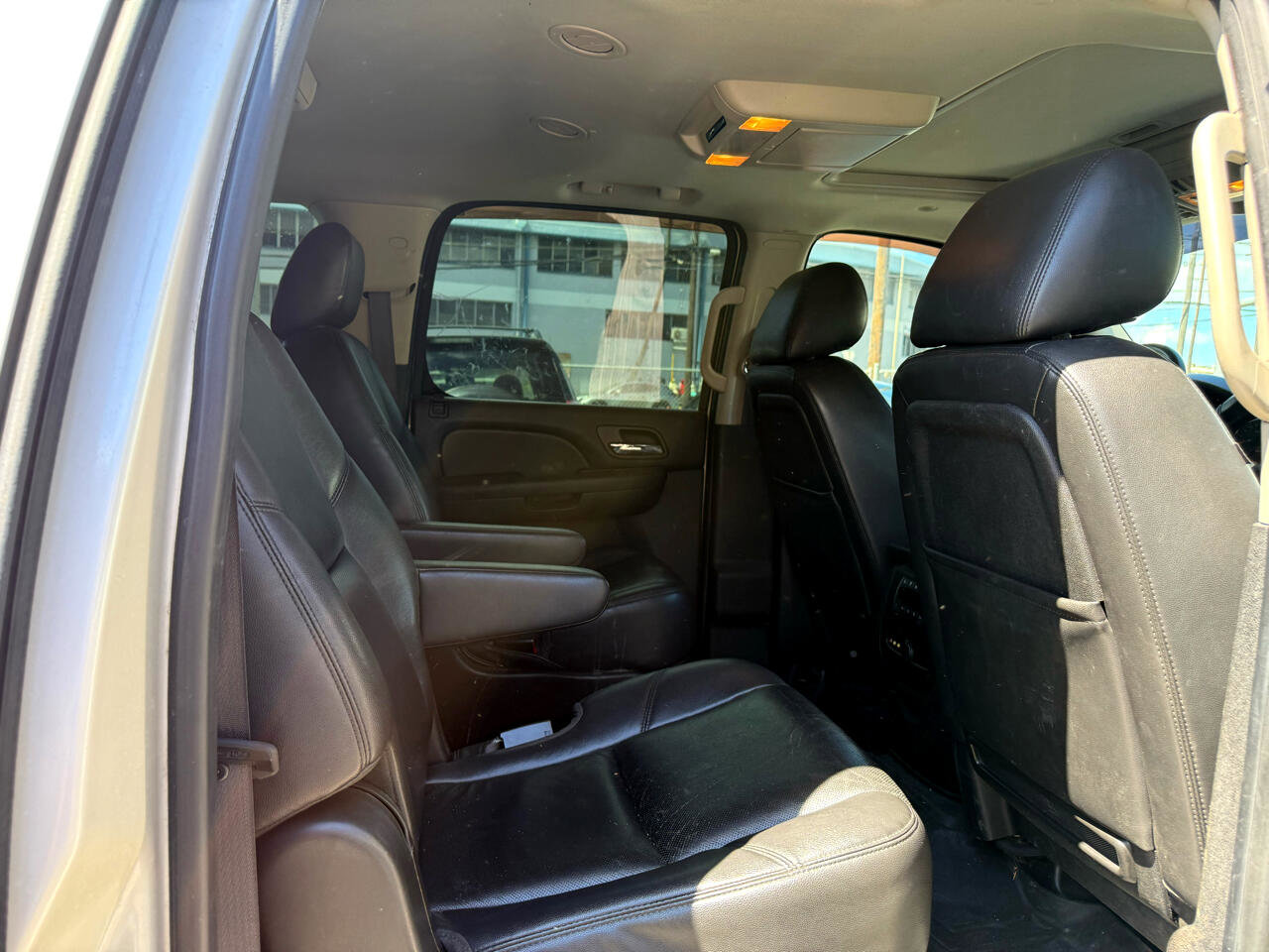 Used 2012 Chevrolet Suburban LTZ image 12