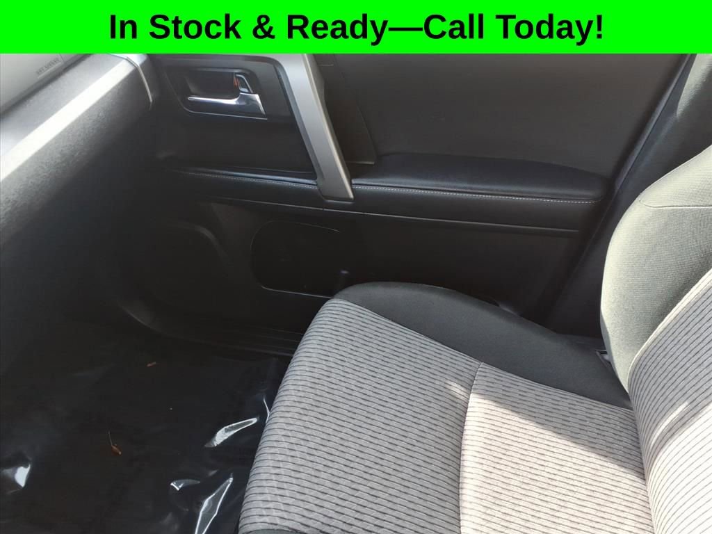 Used 2020 Toyota 4Runner SR5 image 31